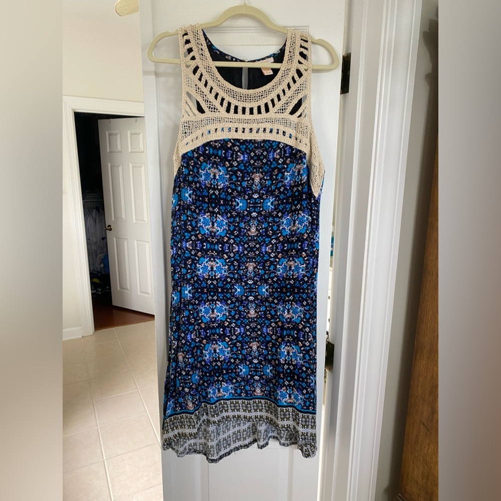 Cute summer dress/longer in back/crochet top